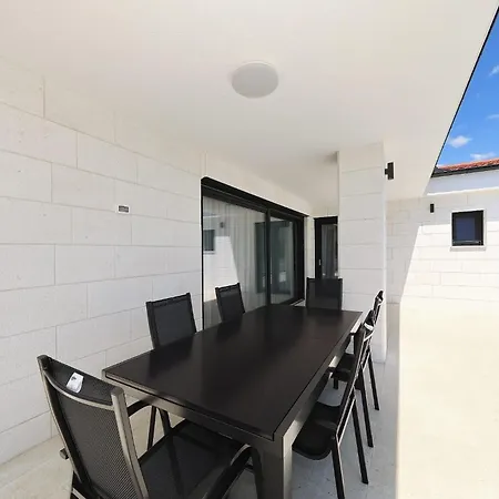 Luxury Mariva With Heated Pool *