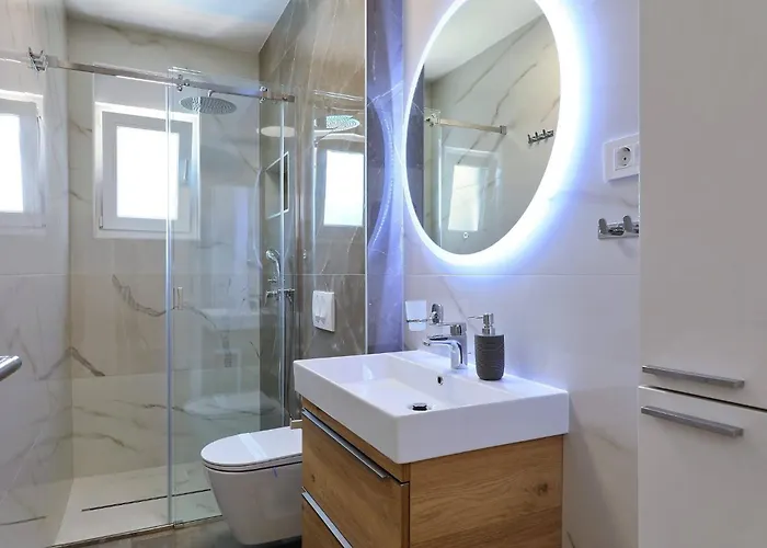 Villa Luxury Mariva With Heated Pool *