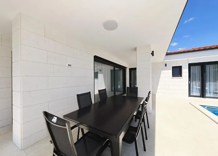 Luxury Mariva With Heated Pool *