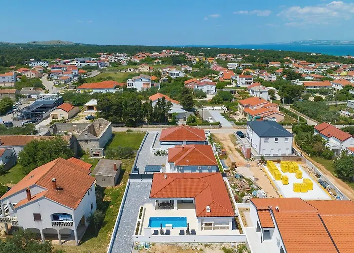 Luxury Mariva With Heated Pool Вилла Вир